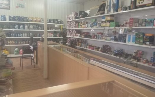 Автосервис с магазином автозапчастей на федеральной трассе