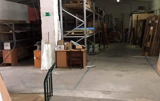 Продажа.  Торгово-складское помещение с арендатором (постоянный доход). Гродно