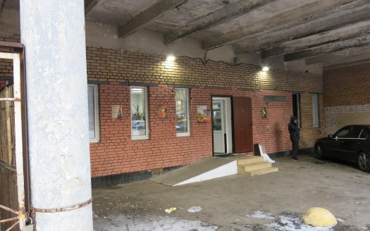 Помещение (магазин) площадью 986.6 кв.м.